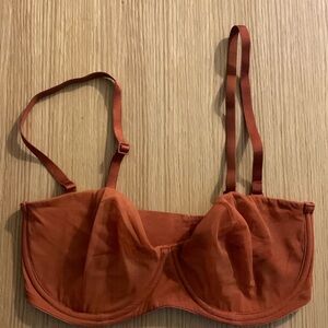 SKIMS ultra fine mesh STRAPLESS BRA